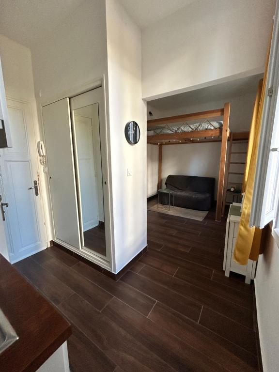 Agréable Studio Rénové avec place de parking - 3