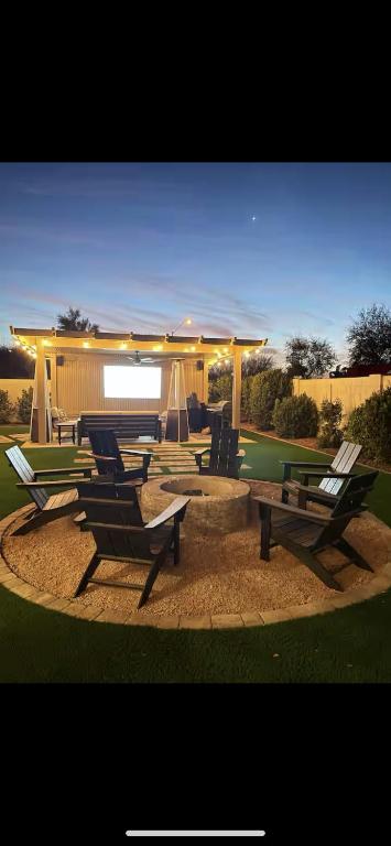 Modern Oasis, Casa Grande