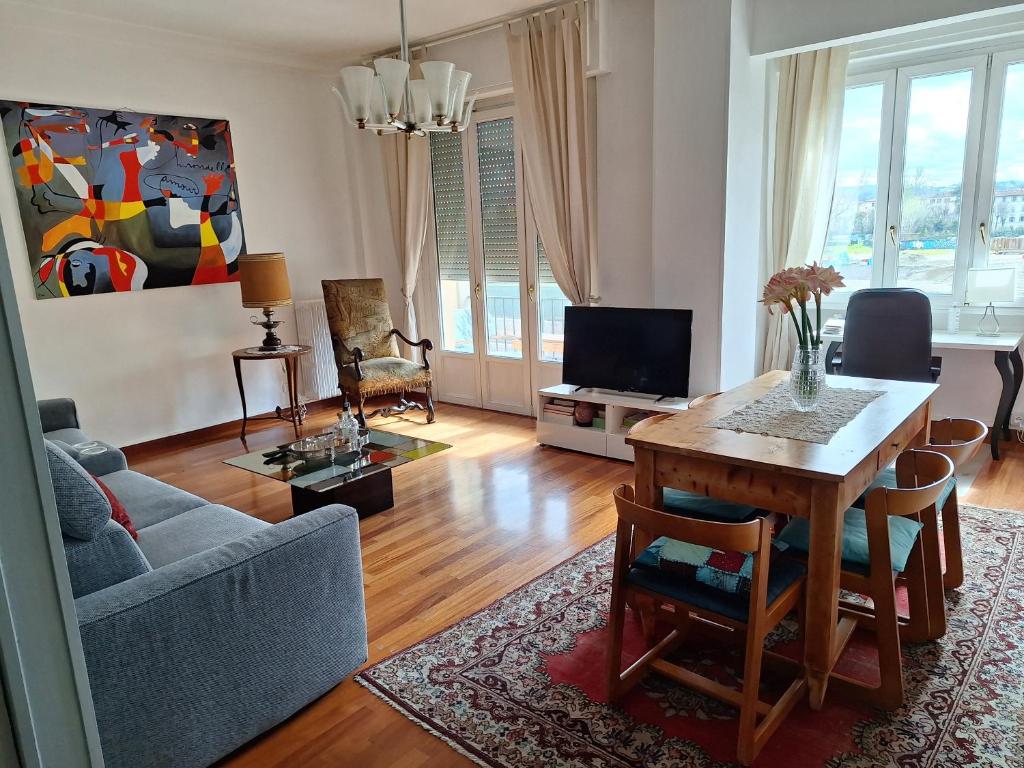 Arno River view Apartment Terraces, Free Parking - 3