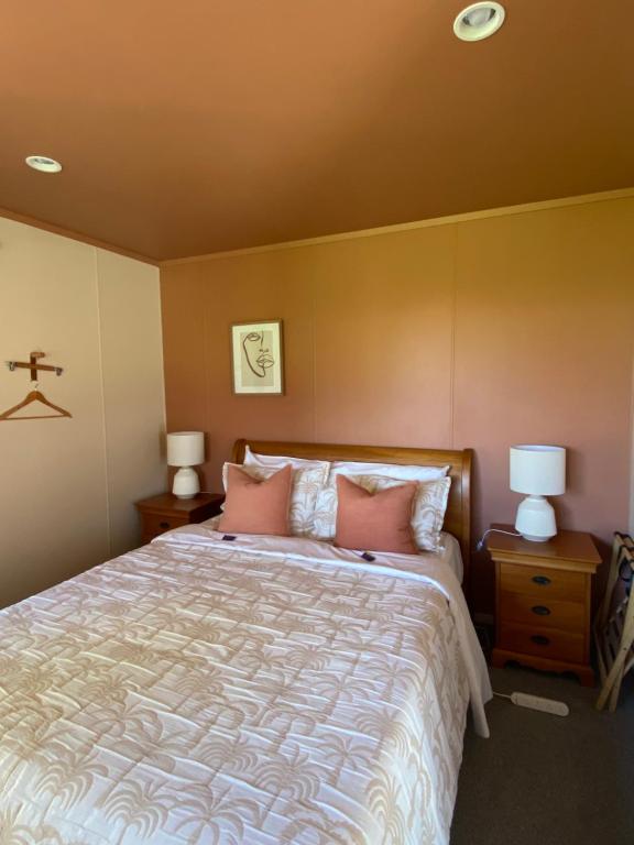 Suite Dreams, Tairua