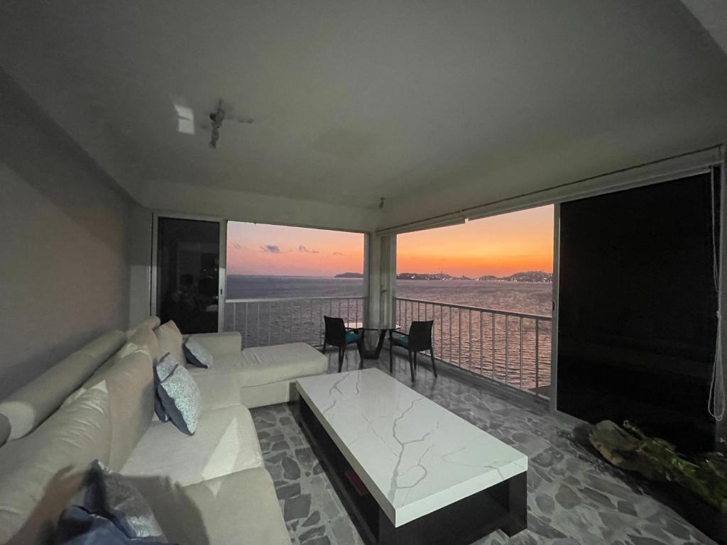 DEPARTAMENTO EN PLAYA ACAPULCO CyM - 1