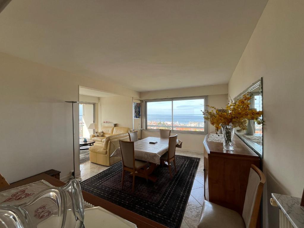 Appartement spacieux avec vue imprenable, parking privé - FR-1-319-374 - 5