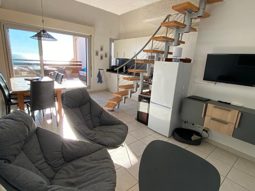 Port Leucate: Appartement T3 Duplex Climatisé, 6 Pers, Face à la Mer, Parking - FR-1-798-53 - 2