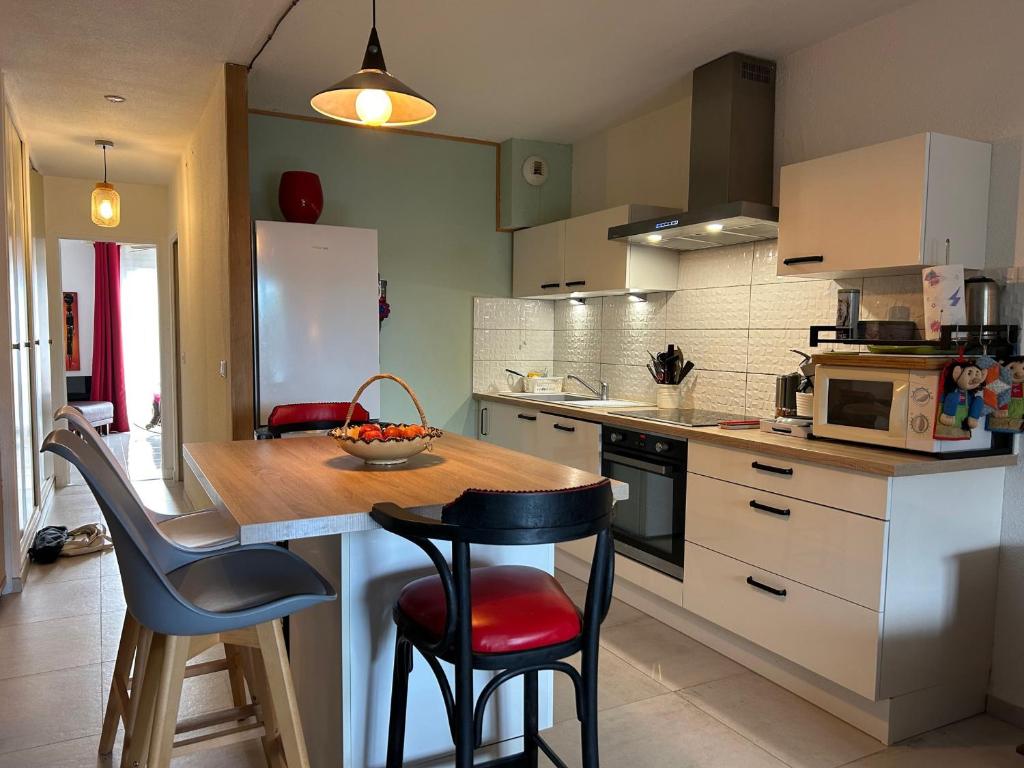T2 Traversant Saint-Cyprien Climatisé 4/5 Pers - FR-1-793-33 - 4