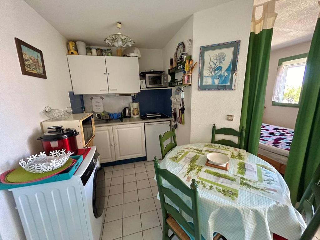 T2 Cabine Climatisé avec Parking à Argelès-sur-Mer - FR-1-388-231 - 2