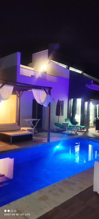 LUXURY VILLA SEA VIEWS HEATED POOL private jacuzzi wifi bbq parking tennis court - 4