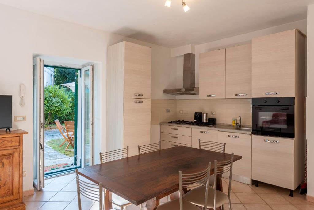 JOIVY Sunny Family Flat with Private Garden & Parking - 3
