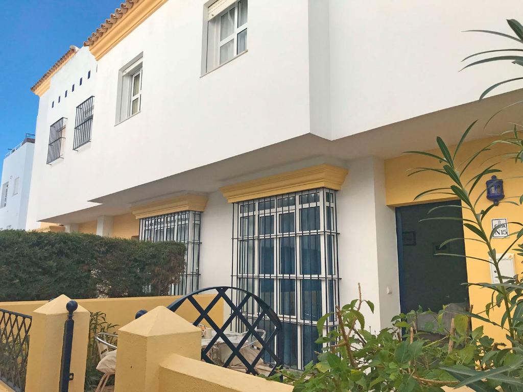 Huerta Enmedio 15 Terraced house in tranquil location in Conil center sleeps 4 - 4