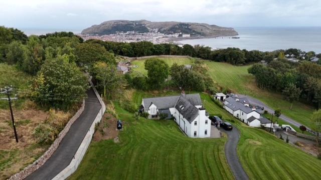 Bryn Goleu Bed & Breakfast, Llandudno