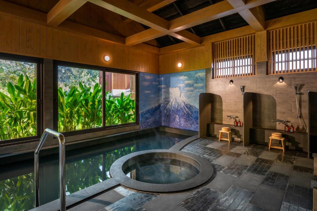 TANA SPRING RESORT