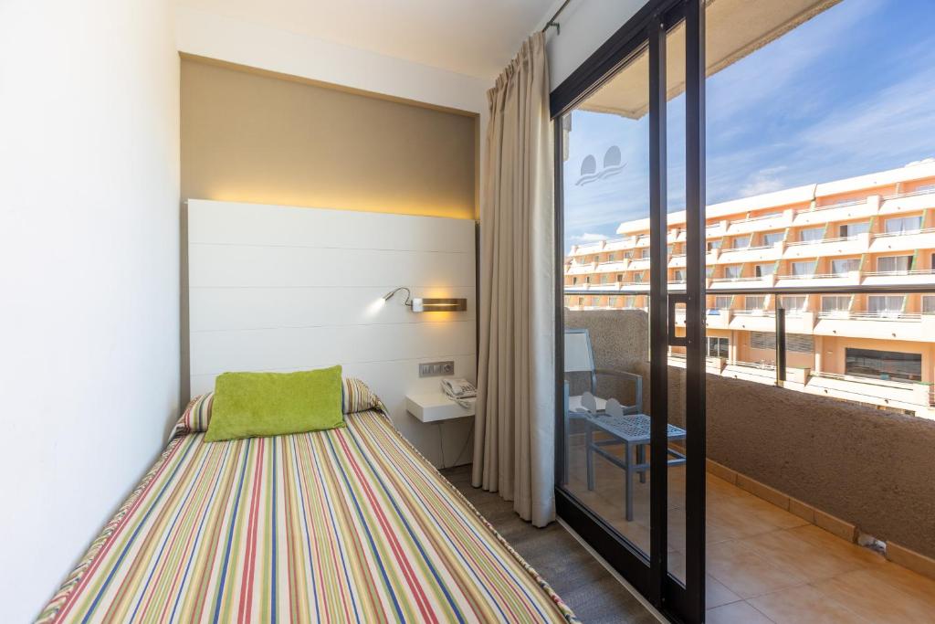 Hotel Mariant — Hotel rooms in S'Illot, Balearic Islands