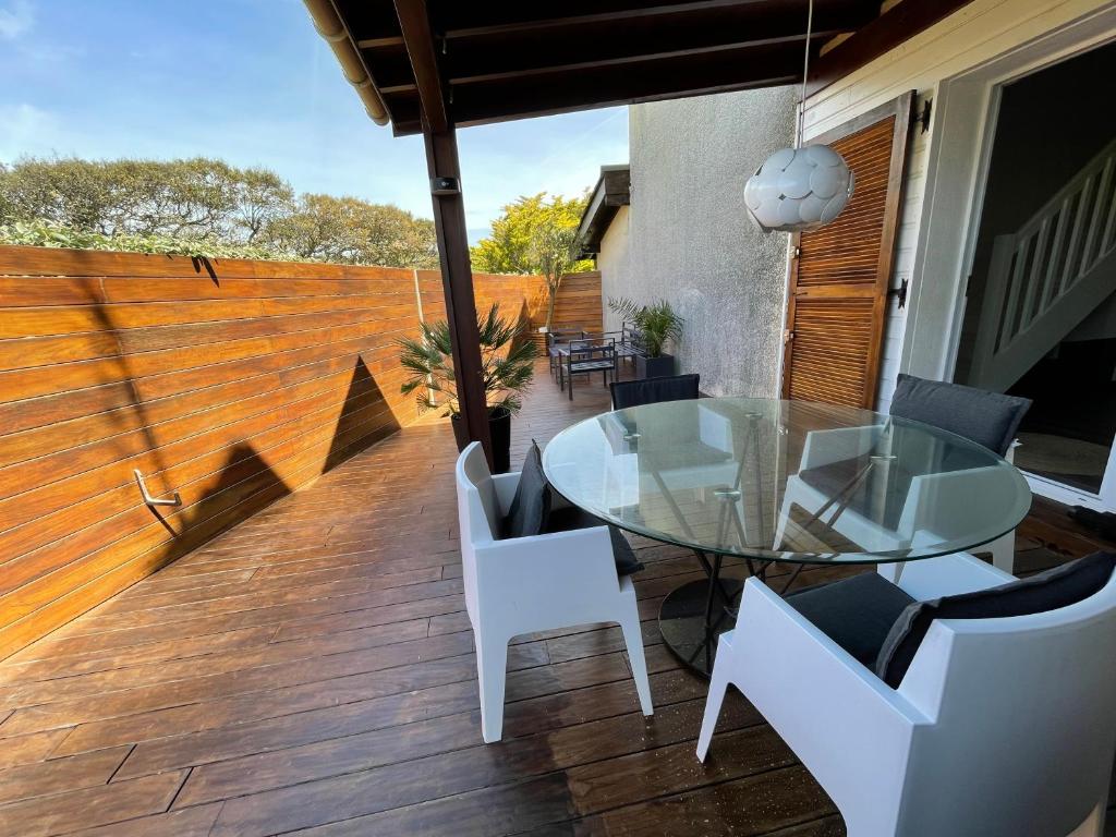Réf 263, Seignosse océan, Villa Patio classée 3 étoiles avec Wifi à 150m de la plage, en bordure de forêt avec place de parking et piscine commune - 2