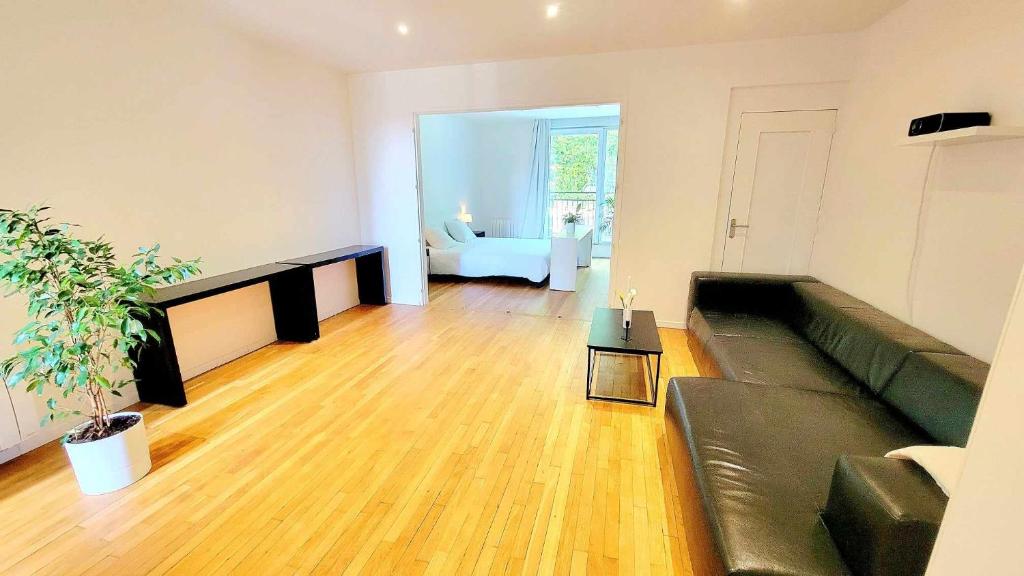 Appart SPA 80m2 avec terrasse balcon jacuzzi et sauna privatif en hyper centre Place Drouet d'Erlon - 3