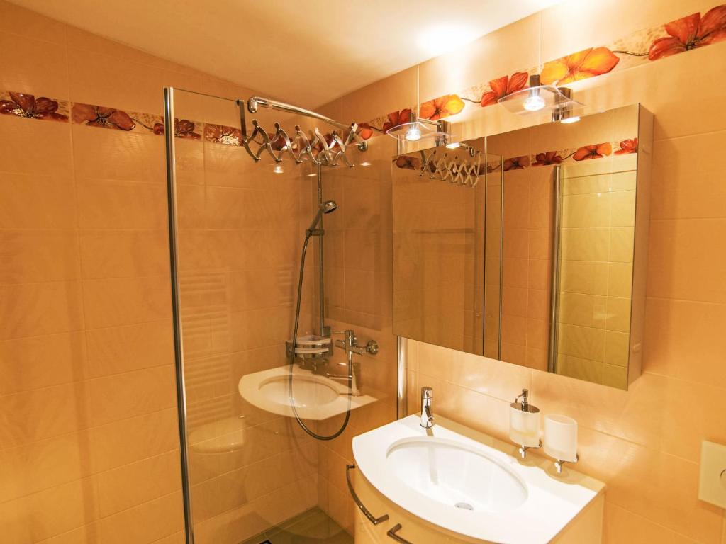 Apartment Cristal-10 by Interhome - 4