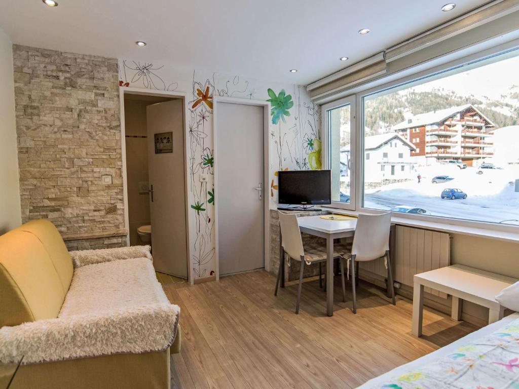 Studio Cristal-2 by Interhome - 2