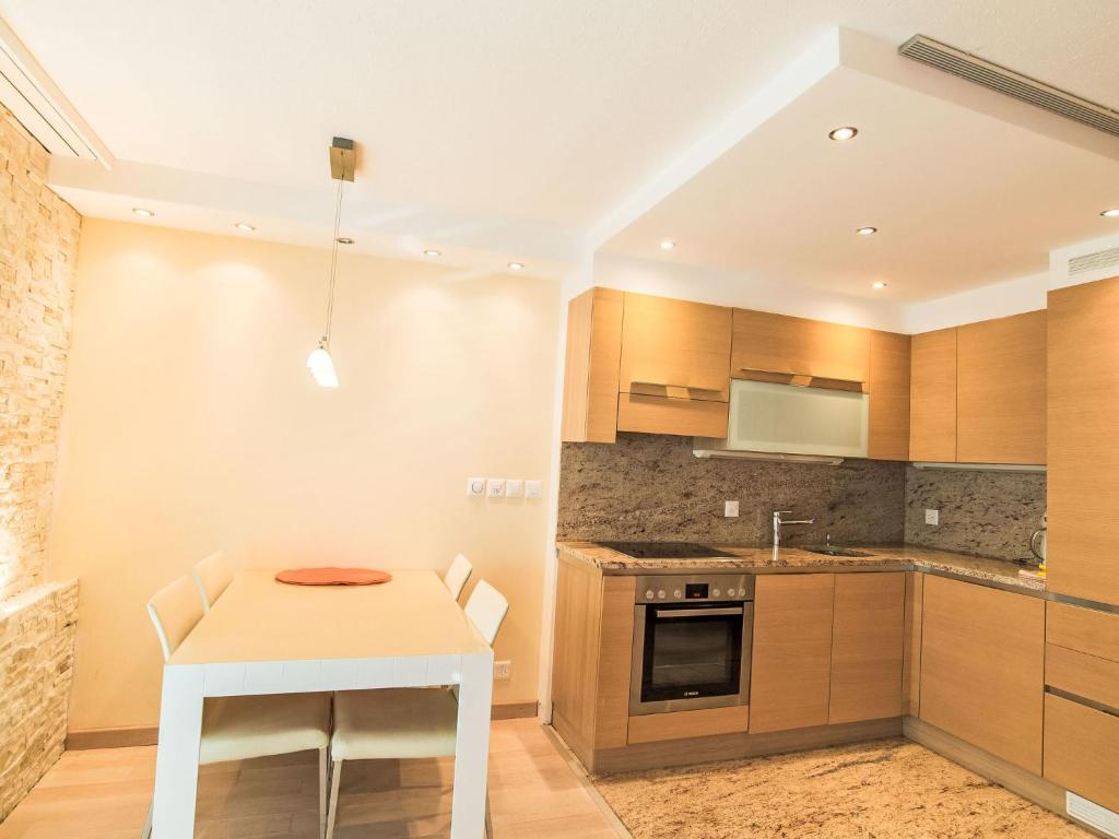 Apartment Cristal-4 by Interhome - 2