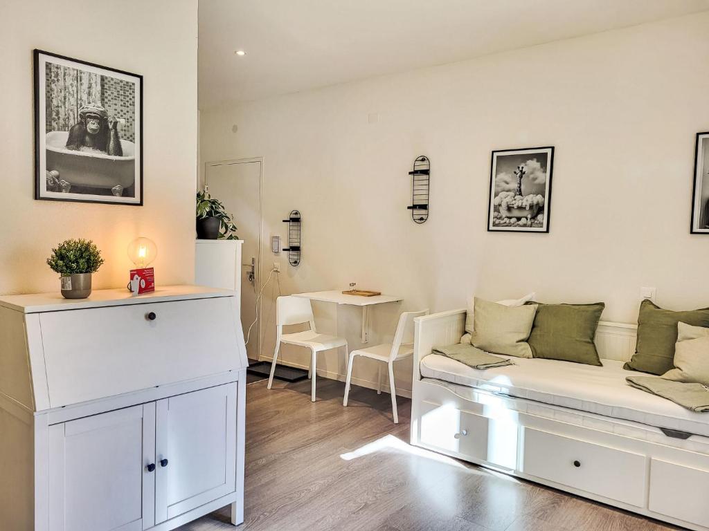 Studio White Locarno Apt-1 by Interhome, Locarno