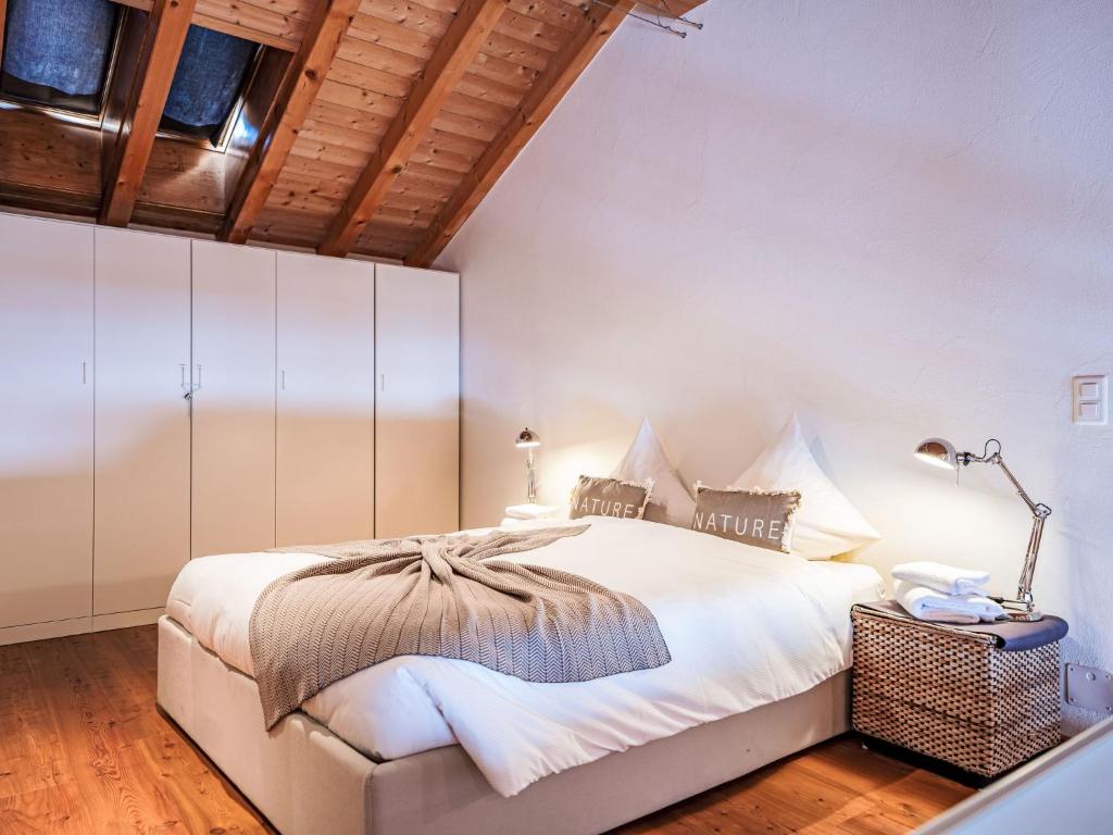 Apartment Chesa Alossa by Interhome - 5