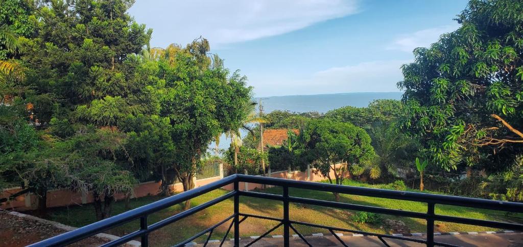 Ngaali Nest, Entebbe