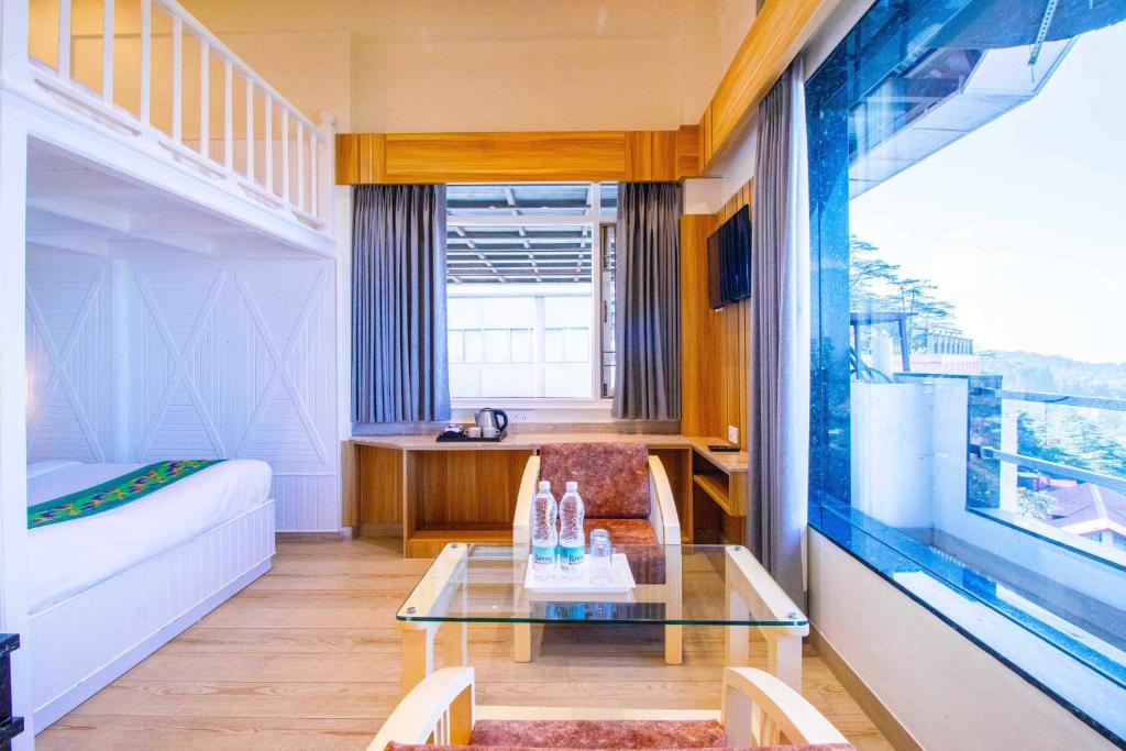 Treebo Varuna With Mountain View, Mall Road