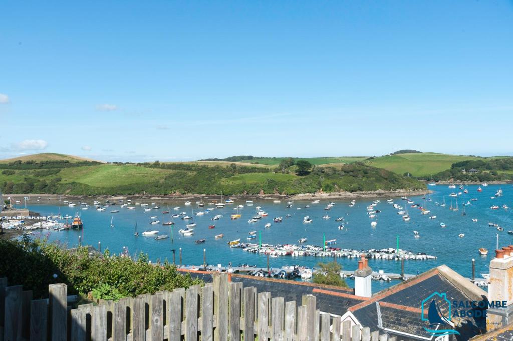 Heart of Salcombe - Estuary Views - Spa Facilities, Salcombe
