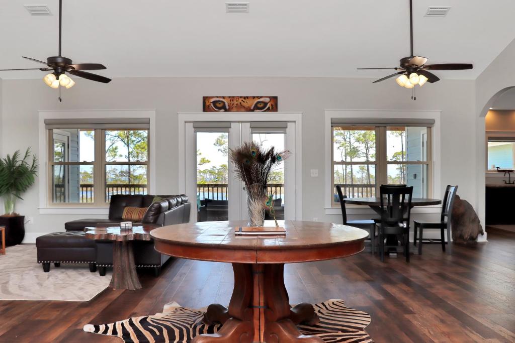 Treetops by Pristine Properties, Indian Pass