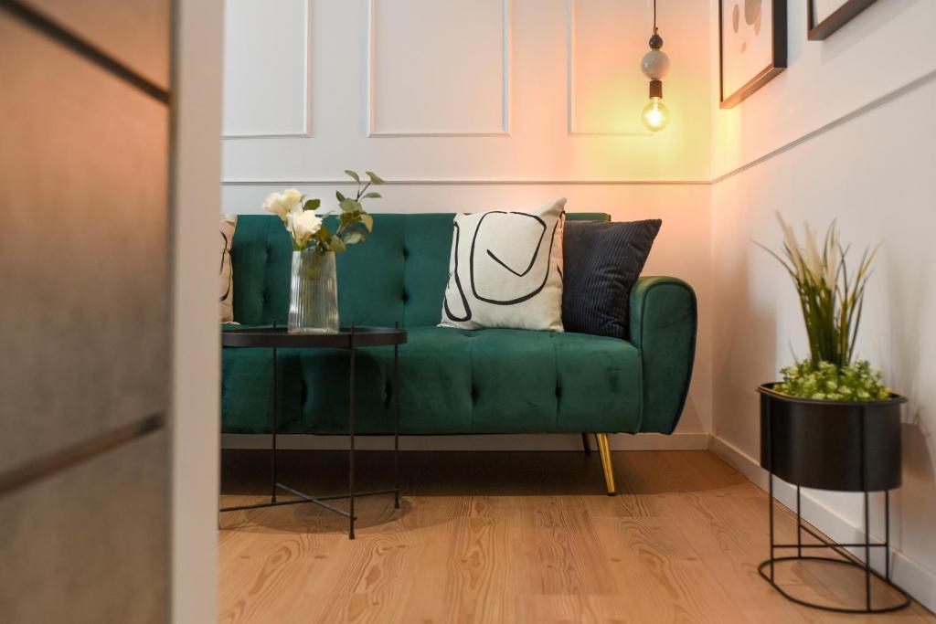 Comfortable 1BR with Balcony in Downtown Bucharest, Bukurešť