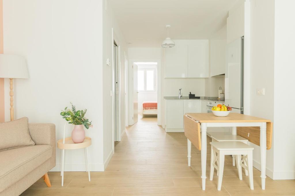 Tokïak B by Clabao, Pamplona