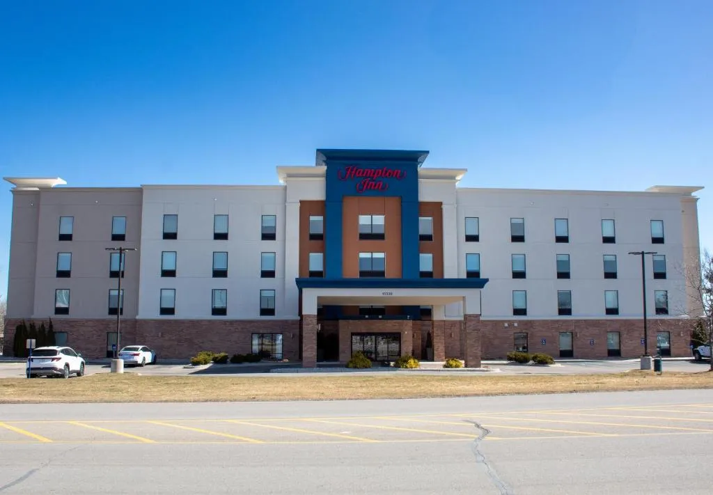 Hampton Inn & Suites Big Rapids, Mi，位于大瀑布城的酒店