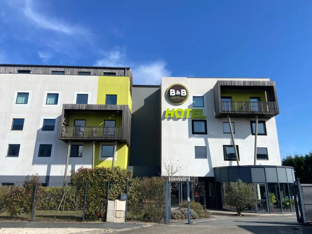 B&B HOTEL Bordeaux Est 3 étoiles，位于苔丝的酒店