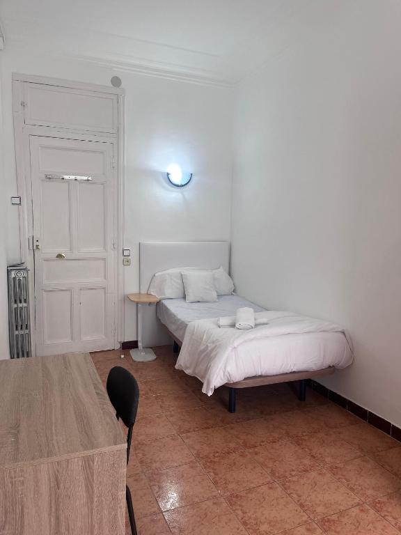 Hostal Alonso No Limit Madrid - 2