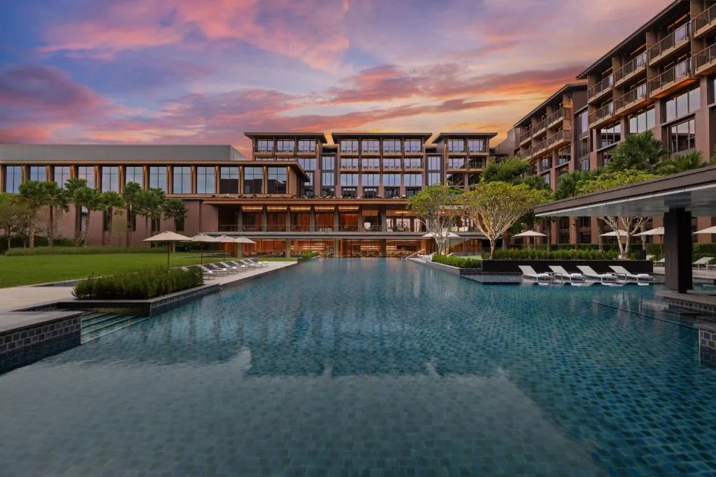 Courtyard by Marriott Bangkok Suvarnabhumi Airport，位于莱卡邦的酒店