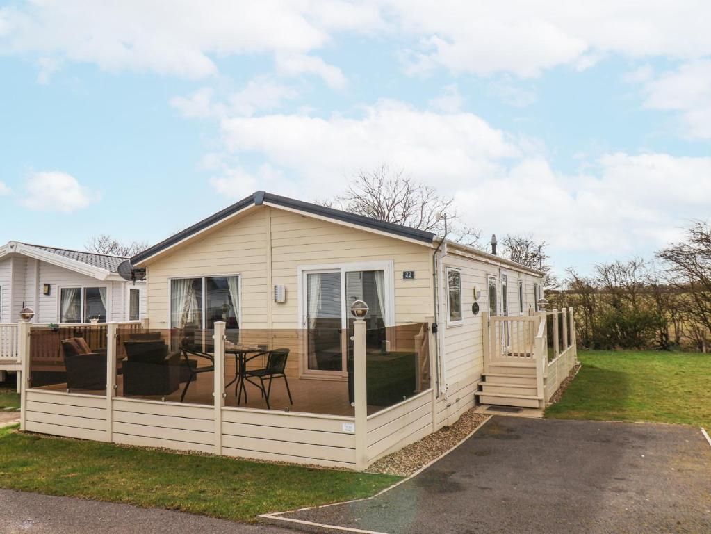 Two Little Ducks, Scarborough