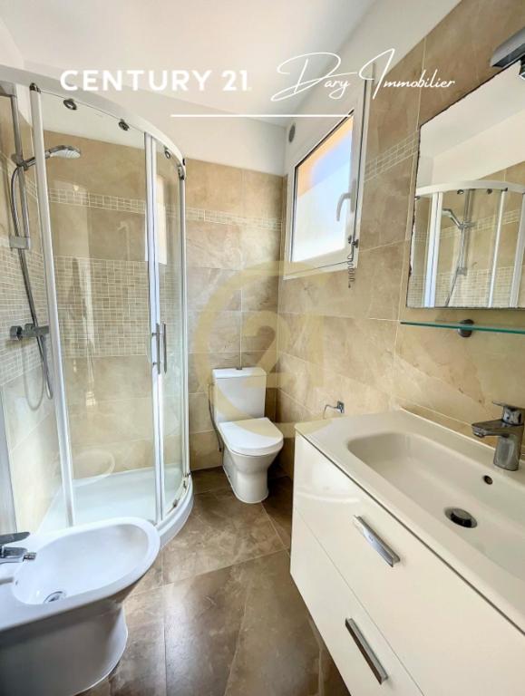 Calvi T3 en triplex dans résidence avec piscine - 2