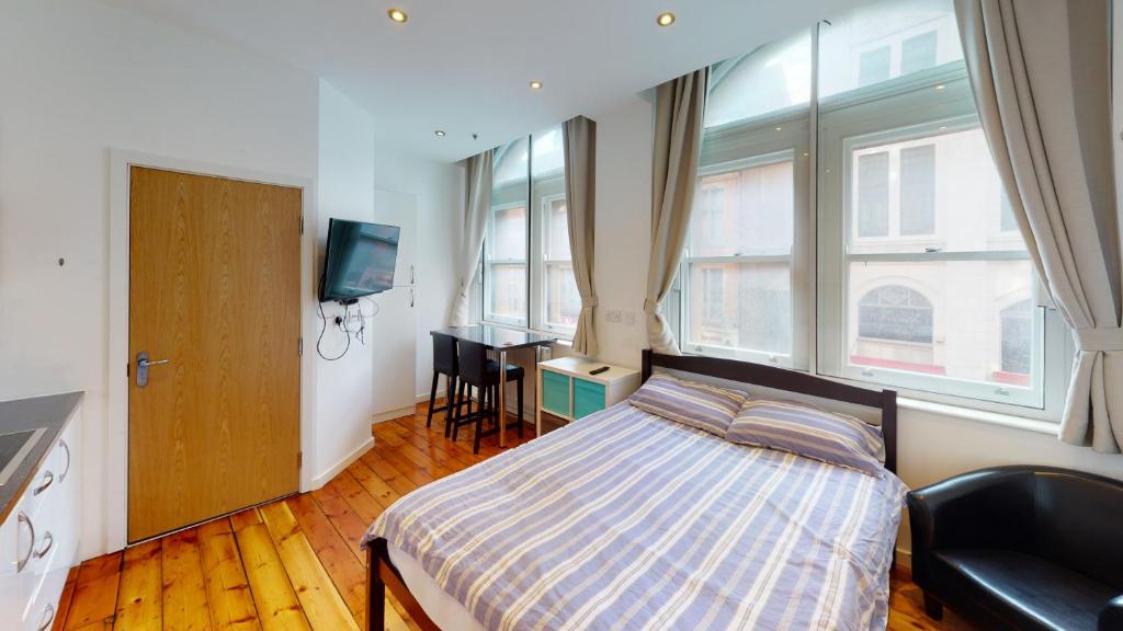 Studio with Great City Views, Nottingham