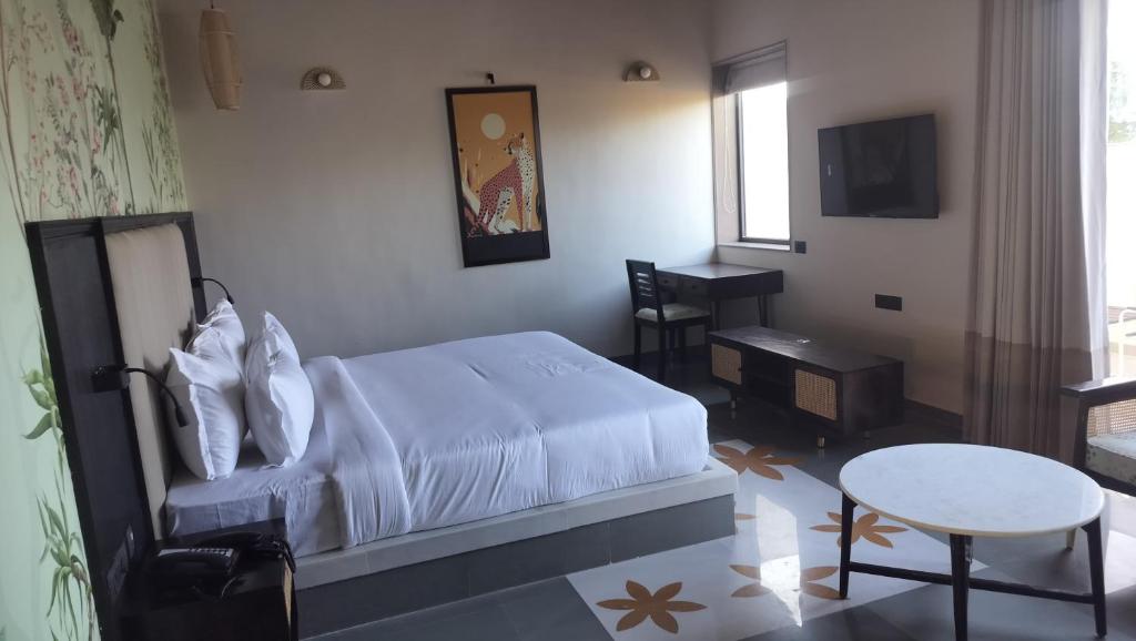 The Forest Chapter by Sayaji, Jawai, Bīsalpur