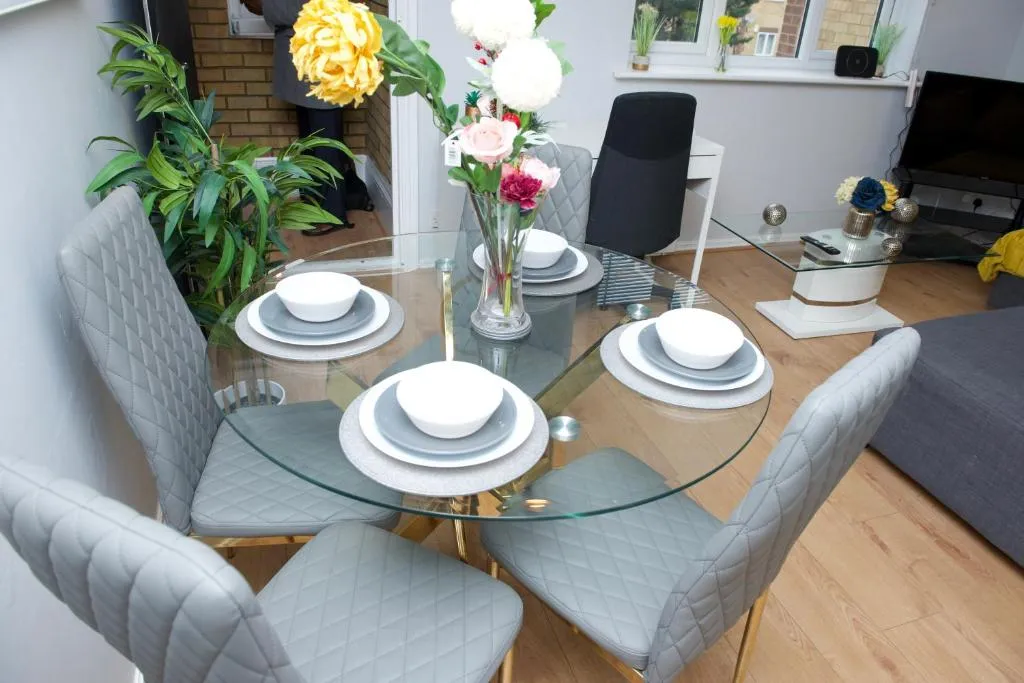 2 Bed Apartment with all amenities, hotel v destinaci Stifford