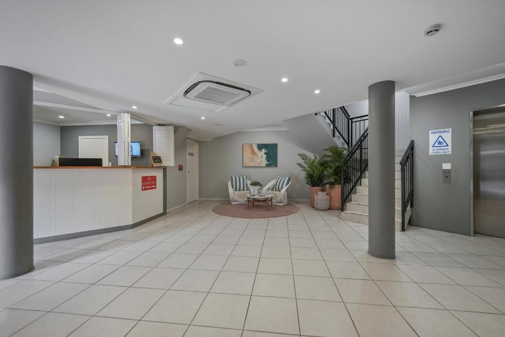 Lobby, Terrigal Sails Serviced Apartments in Central Coast