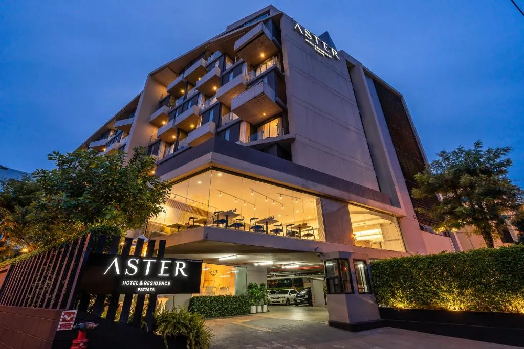Aster Hotel and Residence by At Mind，位于芭堤雅市中心的酒店