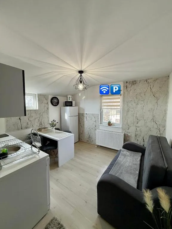 Jokai Apartments Nr7, code entry, hotel in Sfântu-Gheorghe