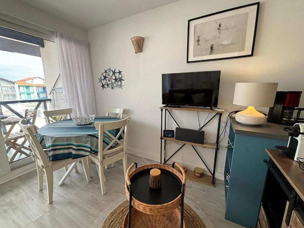 Charmant 2 pièces avec piscine à Hendaye, proche port - FR-1-239-1105 - 3