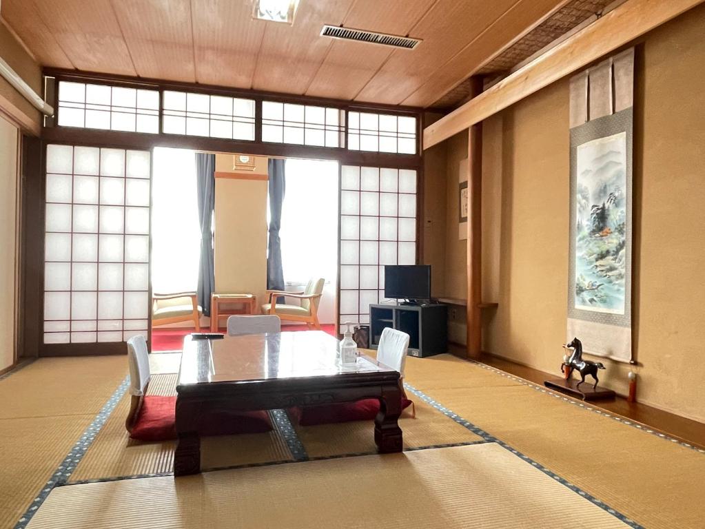 5. 昭和温泉旅館すみ..