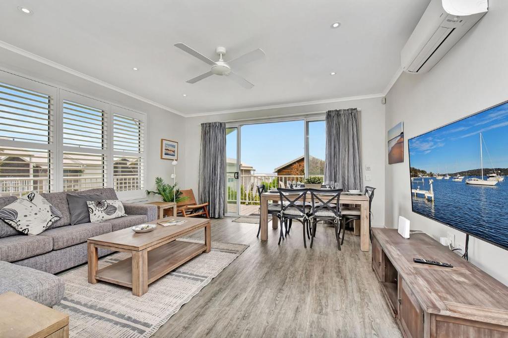 Azure Tides at Caves Beach Villas, Caves Beach