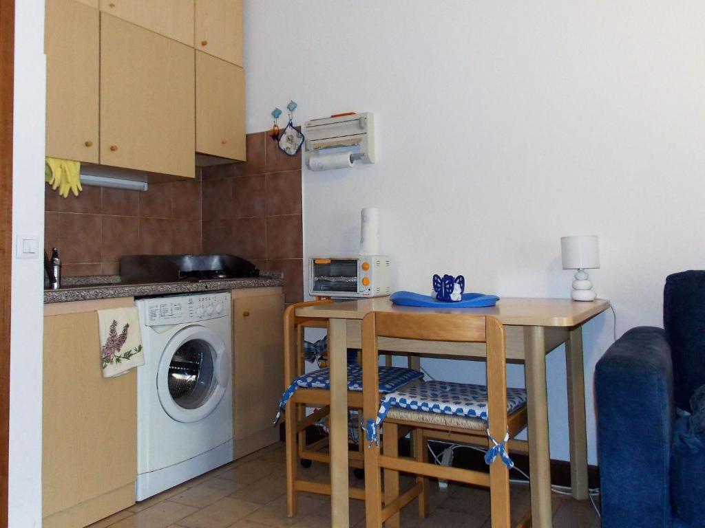 Flat with parking only 100m from the beach - 2