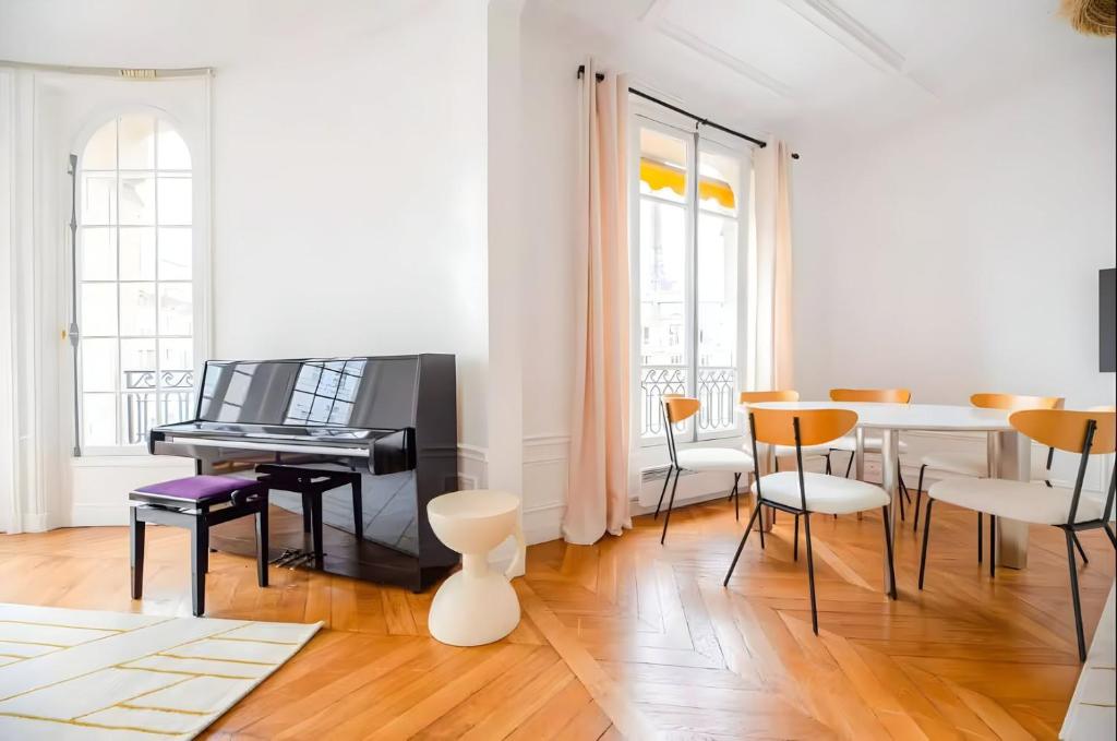 TBS 324 - Superb apartment with Eiffel Tower view - 5