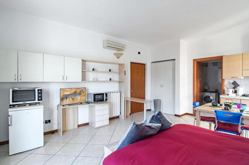 Nice Studio By San Giacomo Park - 5