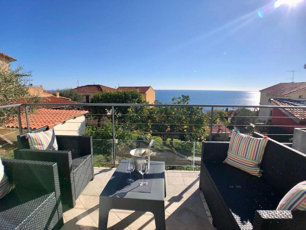 Seaside Bliss Vue Mer Terrasse Proche Monaco & Plage - 1
