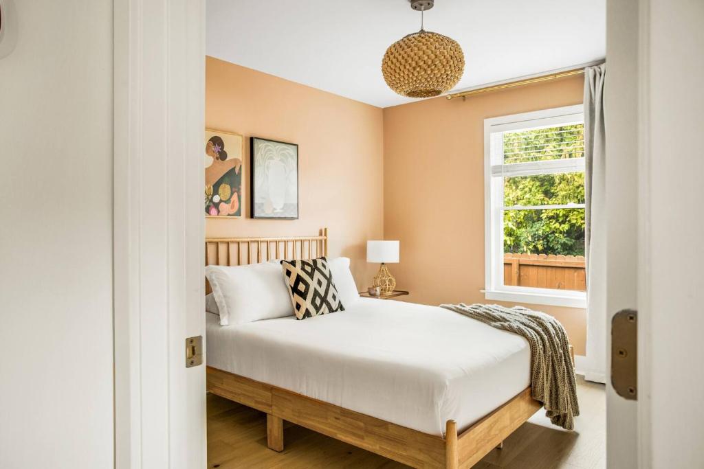 Walk to the Beach & Town | Stylish Beach Home, Colonial Beach