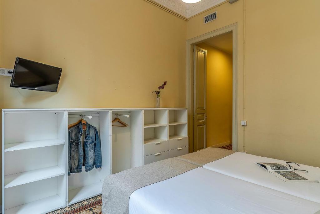 AB Bailen Apartments - 5