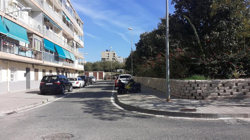 Privileged setting close to Plaza Mar 2 - 2